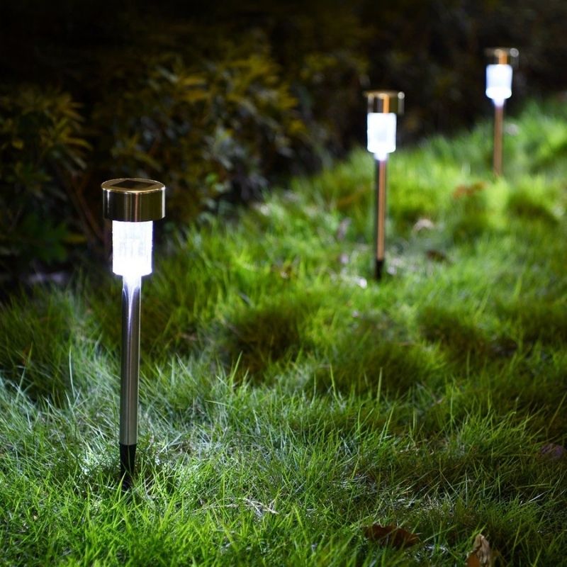 Solar Pathway Lights Outdoor on grass